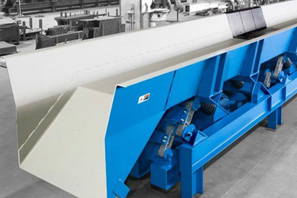 是時(shí)候?yàn)槟纳a(chǎn)選購(gòu)一臺(tái)更適合的振動(dòng)輸送機(jī)了??！